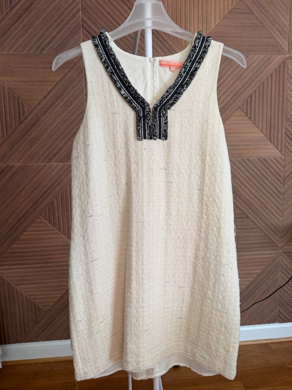 Vilagallo Cream Sleeveless Shift Dress with Black Trim